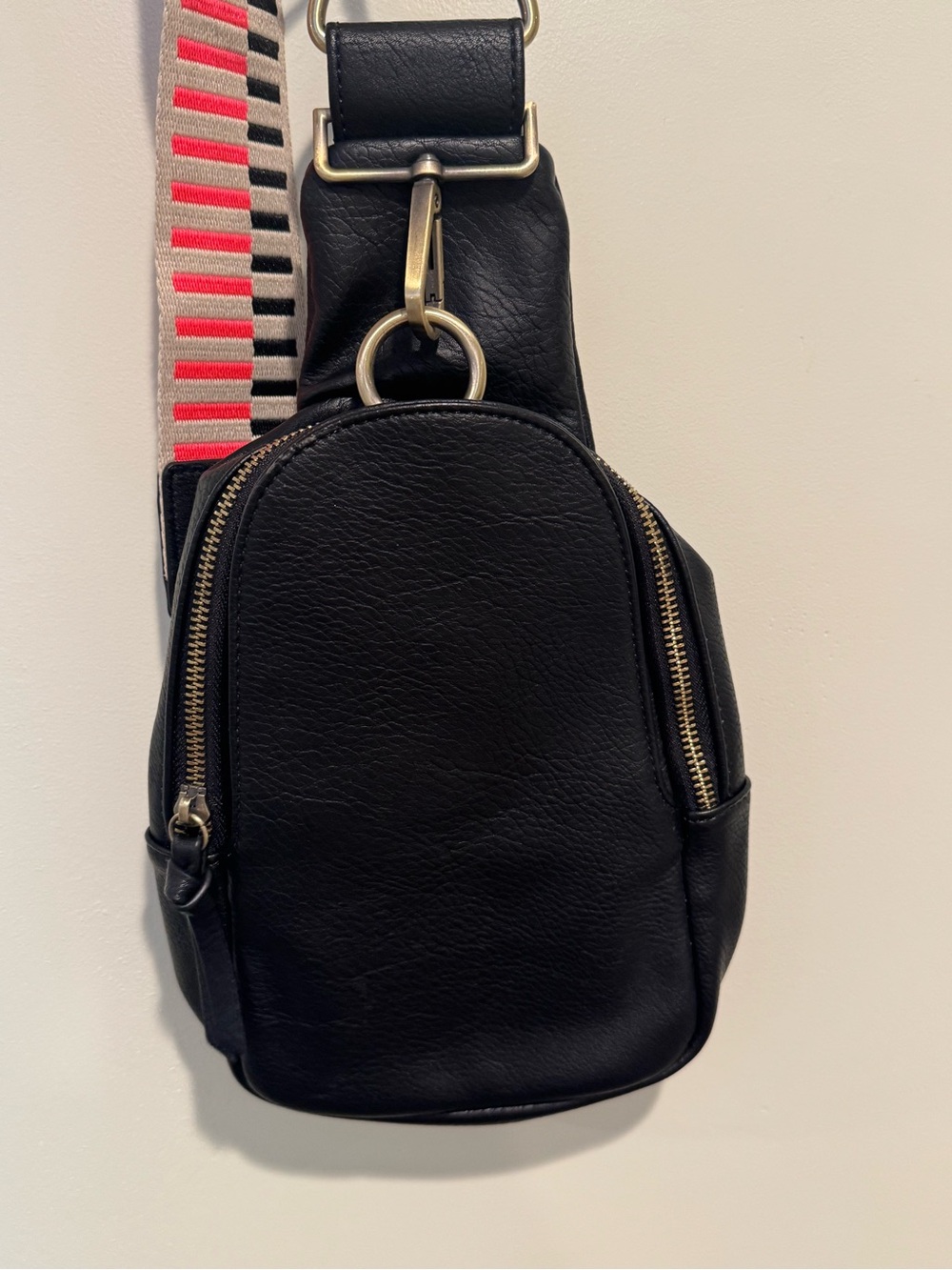Black Leather Crossbody Bag with Striped Adjustable Strap